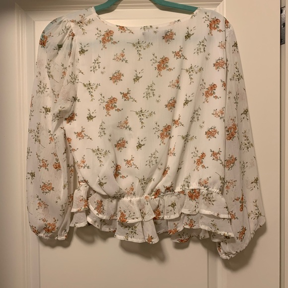 Lulus twist front white floral top - Picture 4 of 7